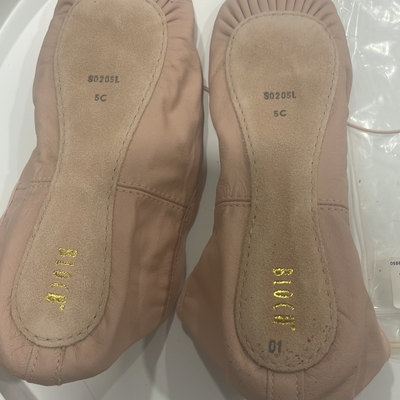 Bloch, Leather, pink size 5, the very softest leather ballet slippers - Picture 5 of 6